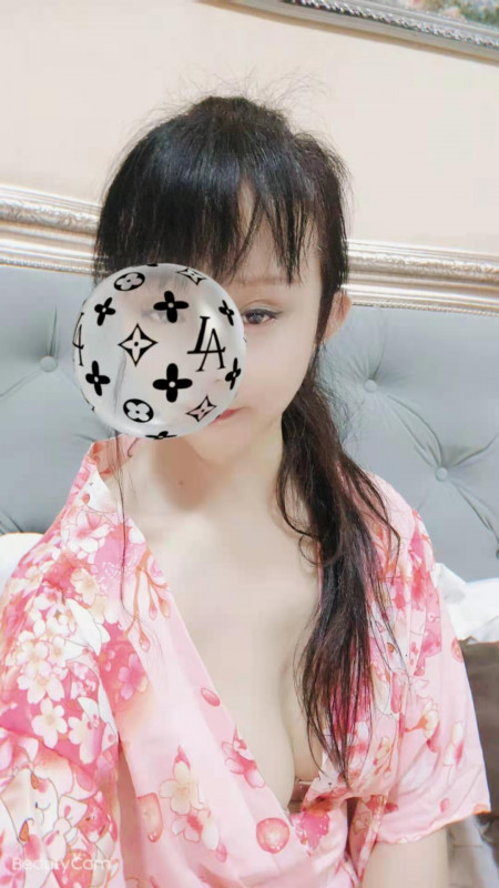 一个很可爱的大姐姐